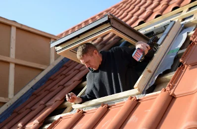 Pose de fenêtres de toit Velux à Hallivillers